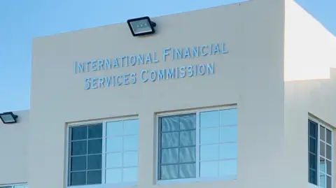 伯利兹IFSC对冒牌外汇经纪商SMFXVIP发出欺诈牌照警告