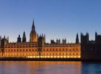 英国加密货币跨党派议会小组启动行业调查
