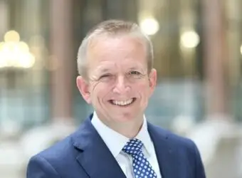 渣打银行任命John Murton博士为高级可持续发展顾问