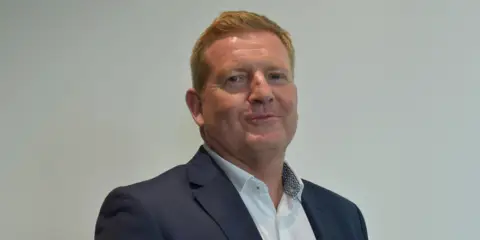 BlueX外汇交易平台即将推出,Graham MacGregor出任CEO