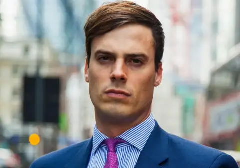 独家:Harry Campbell-Lamerton 退出 Valutrades 董事会