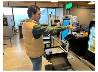 万事达卡在乌拉圭推出生物识别结账计划,首次支持手掌支付