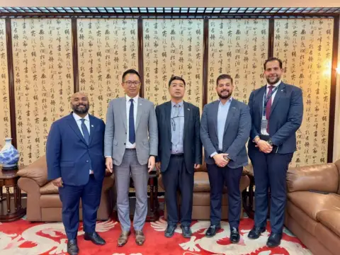 ATFX 在中国驻约旦大使馆举行会议,加强黎凡特地区布局