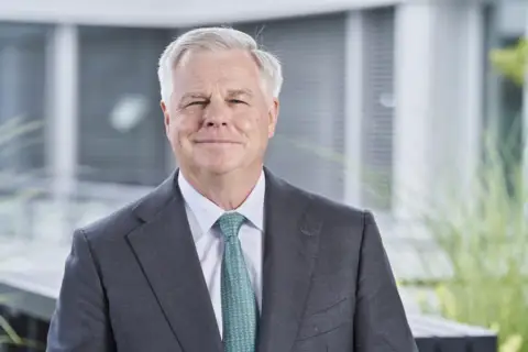 SIX集团董事长Thomas Wellauer宣布2026年股东大会后不再连任