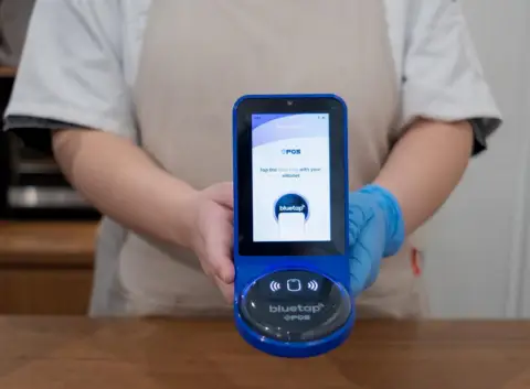 蚂蚁国际旗下Antom推出AI驱动MSME应用EPOS360