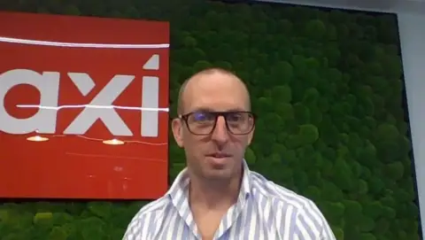 Axi 伦敦高管 Stuart Cooke 与 Katie le Roux 离职