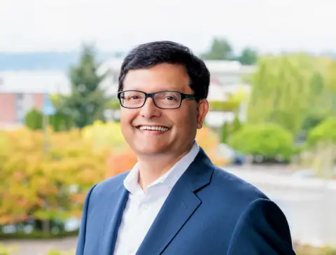 Broadridge 提名 Srinivas Tallapragada 进入董事会，Amit Zavery 将卸任