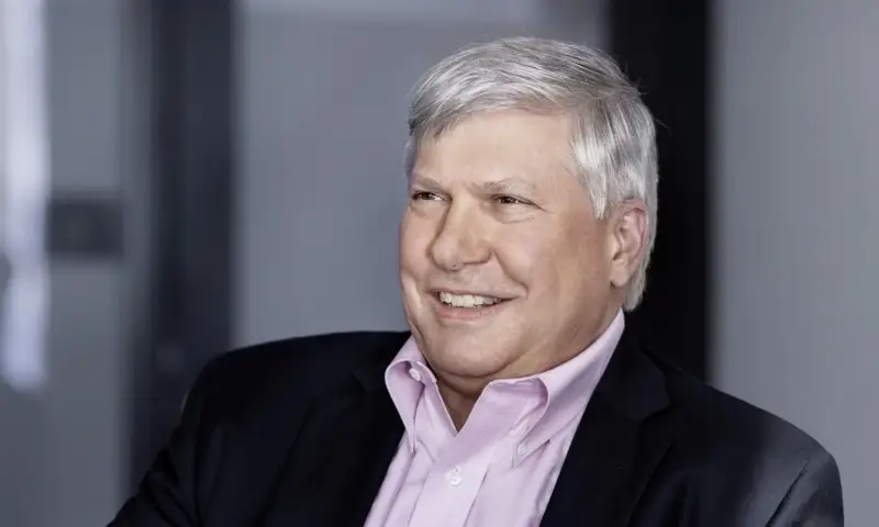 Tom Naratil 将卸任瑞银美洲总裁，Naureen Hassan 接任