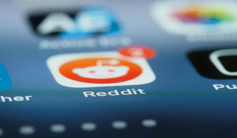 Reddit IPO定价65亿美元估值,社交媒体重返公开市场