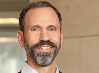 万事达卡任命 Craig Vosburg 为首席产品官,Linda Kirkpatrick 接任北美区总裁