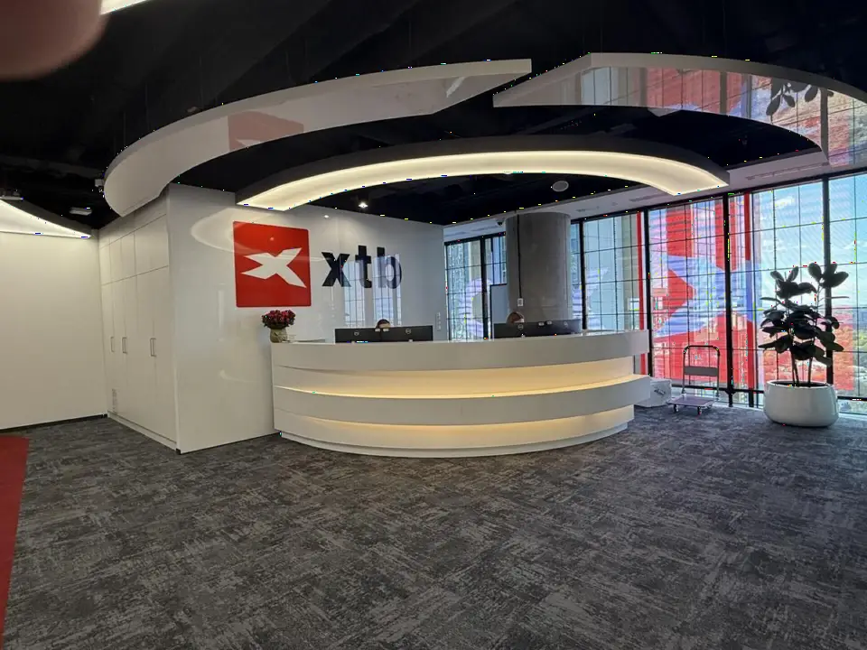 XTB遭KNF维持540万美元罚款 股价跌5% 同日入选STOXX Europe 600指数