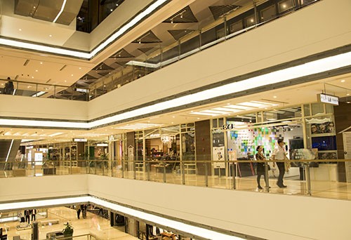 美股Tanger Factory Outlet Centers股价创10个月来新高