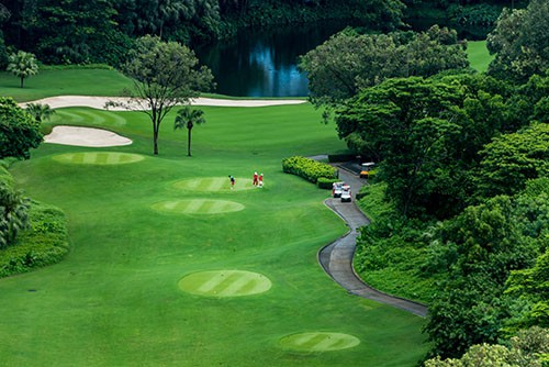 卡拉威高尔夫宣布完成与Topgolf合并,以拓展设备和服装业务
