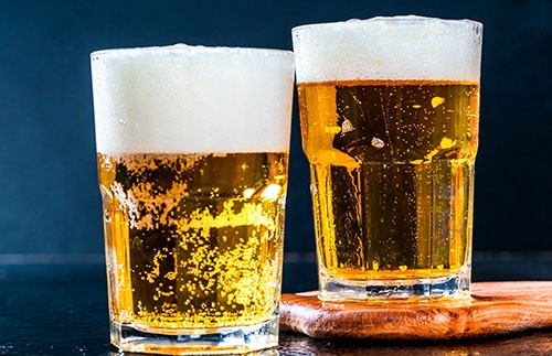 分析师预计2021年啤酒酿制公司百威英博利润将增长61%