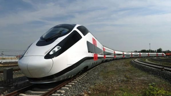 汇丰升安踏目标价至155元,大摩相信中国中车股价将上升