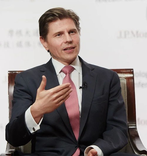 摩根大通前银行家尼古拉•阿古津将执掌香港证交所