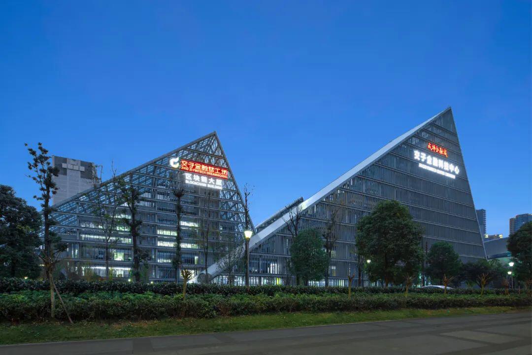 区块链行业发展的昂然生机离不开国家政策的大力支持