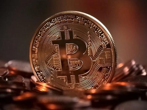 比特币价格突破12000美元,如此高涨的比特币能买吗?