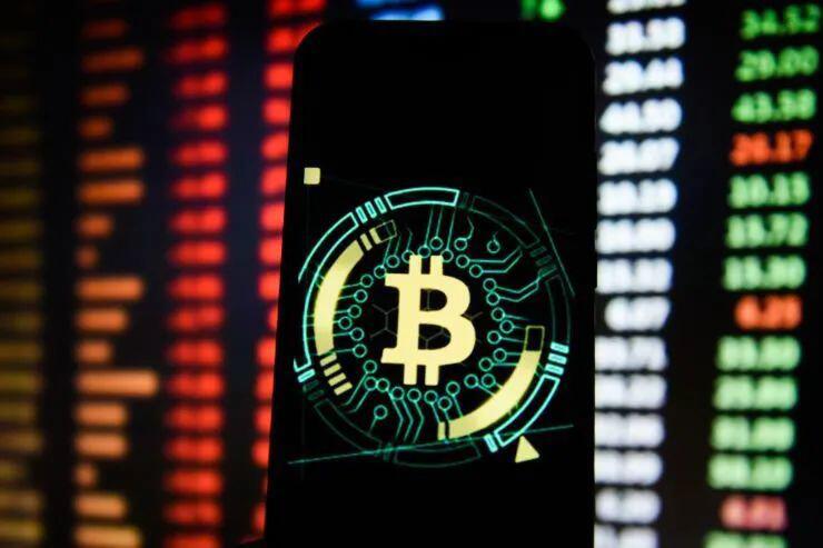 加密货币集体“崩盘”!比特币跌超12%,创12周来最大跌幅