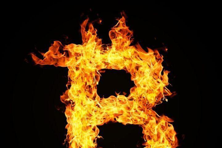 比特币涨破3.4万美元，Ethereum突破900美元