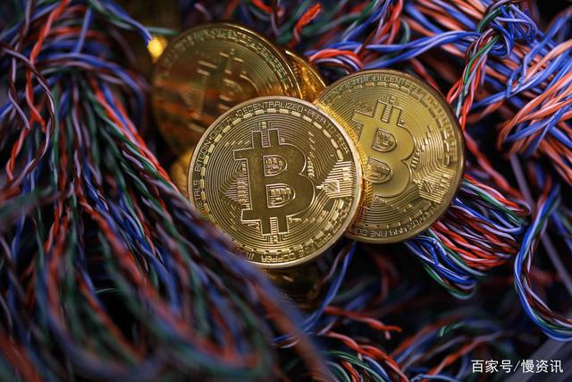 比特币暴跌近11%,投资者仍在增持比特币