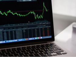美股异动 | WSB概念股盘前普涨，Clover Health Investments(CLOV.US)涨近18%