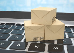 联合包裹(UPS.US):预计2023年营收达980-1020亿美元