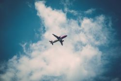 传美联航(UAL.US)正在洽谈采购至少100架波音(BA.US)737 Max飞机