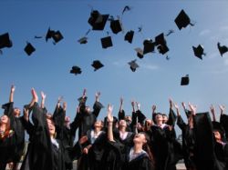 美股异动 | 新东方(EDU.US)盘前涨逾6%,官方声明网传内部座谈及内容不实