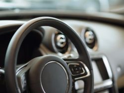 黑莓(BB.US):逾1.95亿辆汽车已搭载QNX®软件