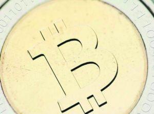 a href='https://www.btcfans.com/tag/1/' target='_black'比特币/a:新货币?还是新骗局