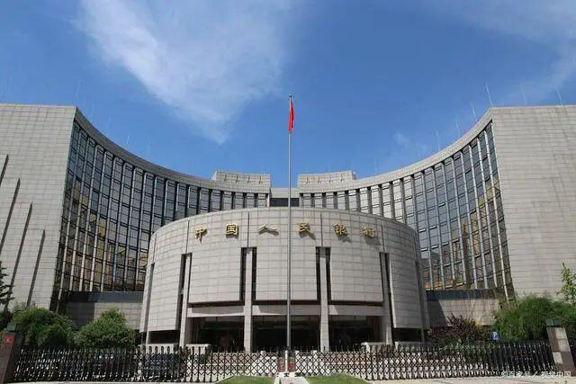 央行:数字货币不计息、不得拒收,于是网友开始“灵魂拷问”