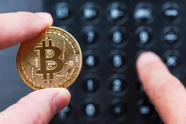 大佬问答:比特币到了23000美金这个点位,下跌的可能性大不大?