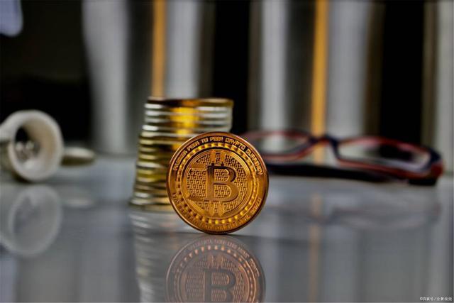 观点:BTC是独一档的存在,ETH不够格与BTC列为第一梯队