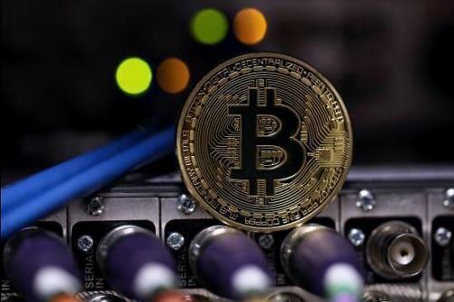 比特币崩盘暴跌8000美金,合约用户惨遭血洗,我期权却翻了200倍