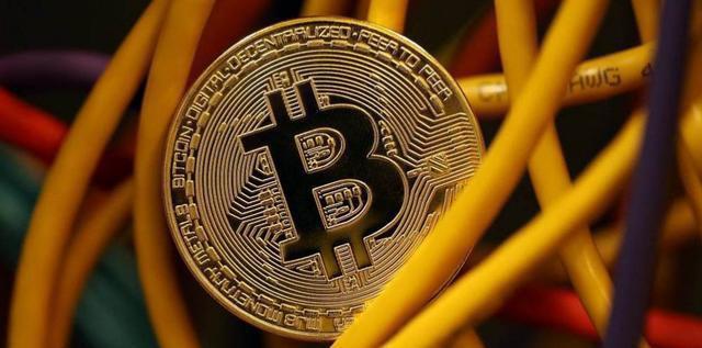 一枚比特币涨到了37万,用家用电脑不停挖,多久能挖出一枚?