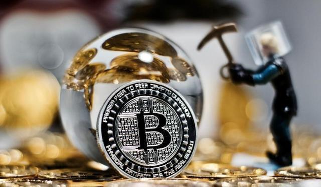 一枚比特币涨到了37万,用家用电脑不停挖,多久能挖出一枚?