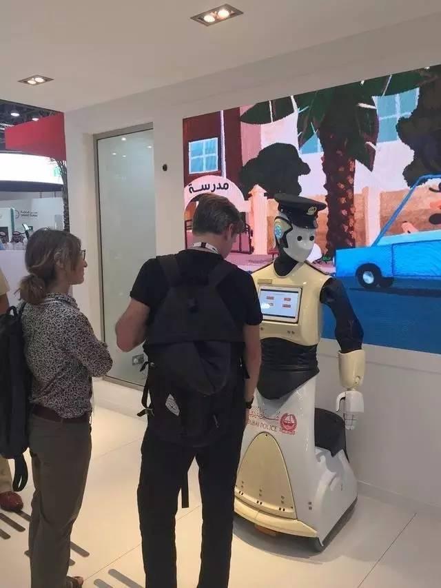 早报:苹果遭黑客威胁,吴恩达离职百度 (6)