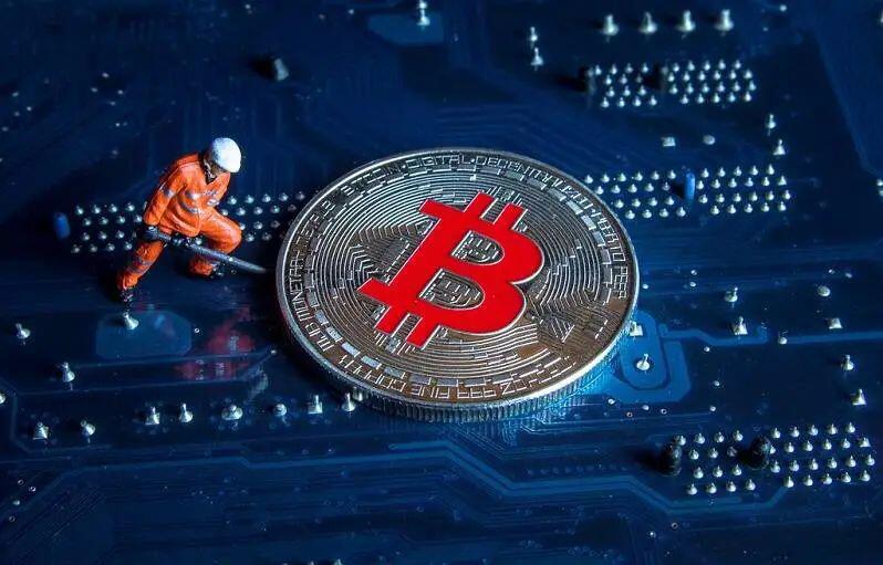 矿工赶在比特币减半前切换网络,比特币全网算力持续上升