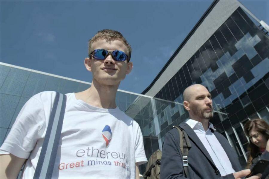 Vitalik Buterin:对DeFi所有希望就是有人能够分叉Maker