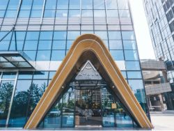亚朵集团(ATAT.US)未暂停IPO 正常推进