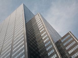 高盛:降九龙仓集团(00004)至“中性”评级 目标价升30.7%至28.5港元