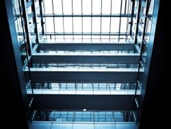 先分拆-再破产?美国法官拒绝阻止强生(JNJ.US)剥离滑石粉相关业务