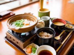 瑞銀:維持呷哺呷哺(00520)“買入”評級 目標價降4.1%至9.5港元