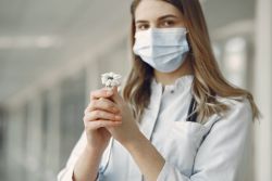 諾瓦瓦克斯醫藥(NVAX.US)盤初漲超6%,獲日本1.5億劑新冠疫苗訂單