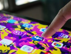 批評聲不斷,Facebook(FB.US)暫停Instagram“兒童體驗版”