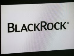 貝萊德(BLK.US)盤初漲近4%,Q3凈利潤同比增長23%