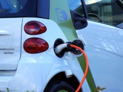 電動汽車充電服務供應商中,為何分析師更看好ChargePoint(CHPT.US)而非Blink Charging(BLNK.US)?