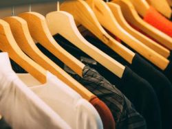 Q3財報超預期,美鷹服飾(AEO.US)逆市漲近6%