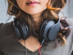 內容再創新,Spotify(SPOT.US)與奈飛(NFLX.US)合作推出“Netflix Hub”